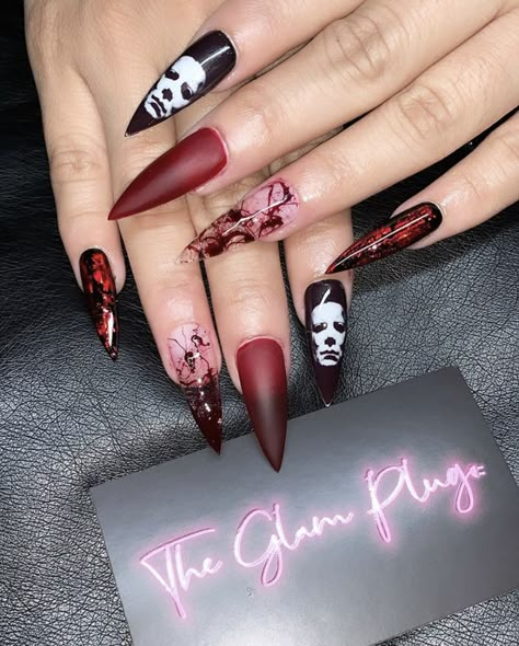 Halloween Nails Killers, Micheal Myers Nails Designs, Jason Voorhees Halloween Nails, Halloween Nails Acrylic Michael Myers, Halloween Michael Myers Nails, Halloween Horror Nails Acrylic, Micheal Myers Nail Ideas, Slasher Movie Nails, Michael Meyer Nails