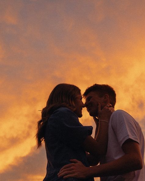 the greens??! the sky!? these two!! forever obsessed!🤍
.
.
.
.

keywords - couples photography, summer, sunset, utah, couple, couples photos, Pinterest, movie scenes, cinematic photography, nostalgia, romcom, engagement, bride, utah wedding photographer, senior 

love | couples | elopement | inspiration | wedding l romance | cinematic | fyp | aesthetic | authentic | dream