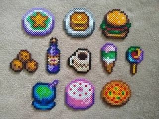 Stardew Valley Perler Bead Patterns, Perler Bead Food, Food Perler Beads, Stardew Valley Perler Beads, Cute Perler Beads, Video Game Perler, Perler Bead Designs, Melt Beads Patterns, Hamma Beads Ideas