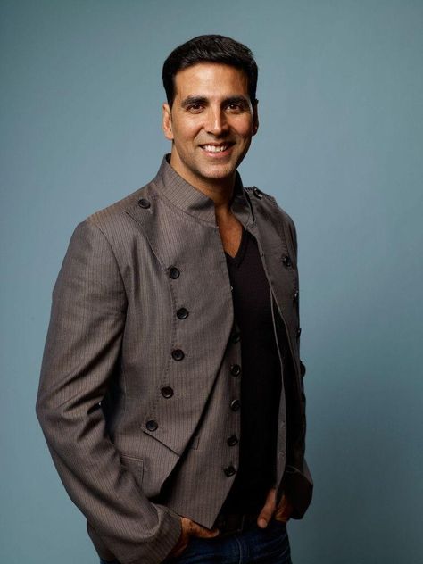 Akshay Kumar Photoshoot, Akshay Kumar Style, Actor Bollywood, Rishi Kapoor, Taapsee Pannu, Vidya Balan, Sonakshi Sinha, Indian Dance, Ranveer Singh