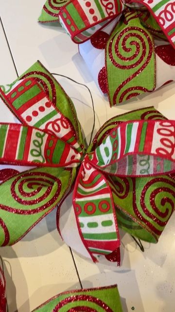 Grinch Bows Christmas Trees, Bows For Tree, Make A Grinch, Grinch Bow, Theme Tree, Bow Maker, Grinch Christmas Tree, Bows Christmas, Grinch Christmas