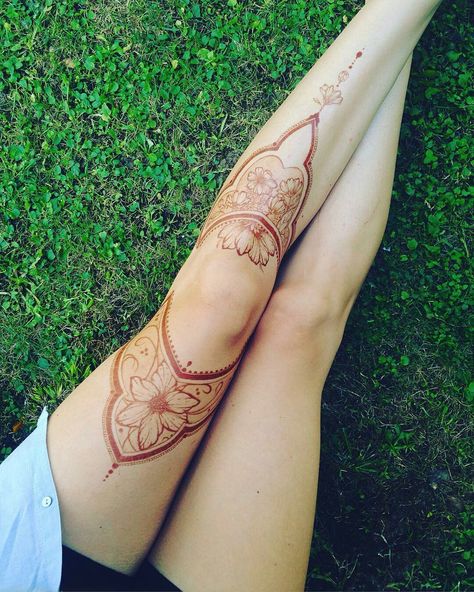 Cute Henna Tattoos, Jagua Henna, Henna Style Tattoos, Leg Henna, Henna Drawings, Henna Designs Wrist, Henna Inspired Tattoos, Cute Henna, Tato Henna