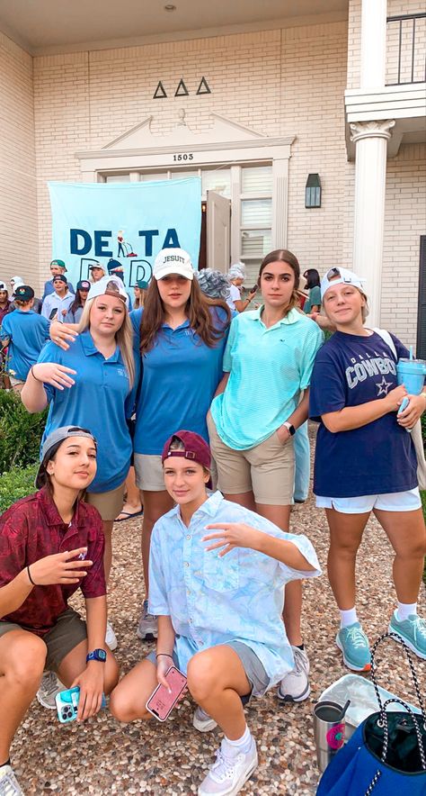 Frat Bid Day Themes, Risky Business Frat Theme, Frat Theme, Frat Boy Outfits Guys, Frat Bro Outfit, Halloween Costumes Frat Party, Girls Dressing As Guys, Frat Party Outfit Theme, Frat Guy Outfits