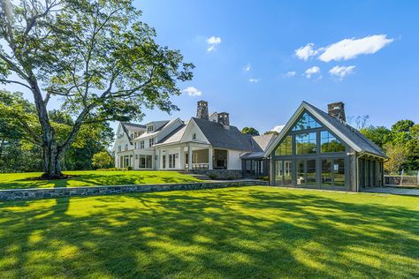 Bringing luxury into the new year, a talented team managed to add another gorgeous listing to Connecticut's 2020 market. New Canaan Connecticut, Outside View, Geothermal Heating, Organic Aesthetic, New Canaan, Patio Stones, Contemporary Home, Architecture Firm, Luxury Interior Design