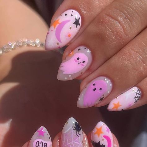 Short Halloween Nails, Fun Halloween Nails, Cartoon Nails, Spooky Chic, Angel Nails, Cute Halloween Nails, Pumpkin Nails, Nail Time, Pretty Nail Designs