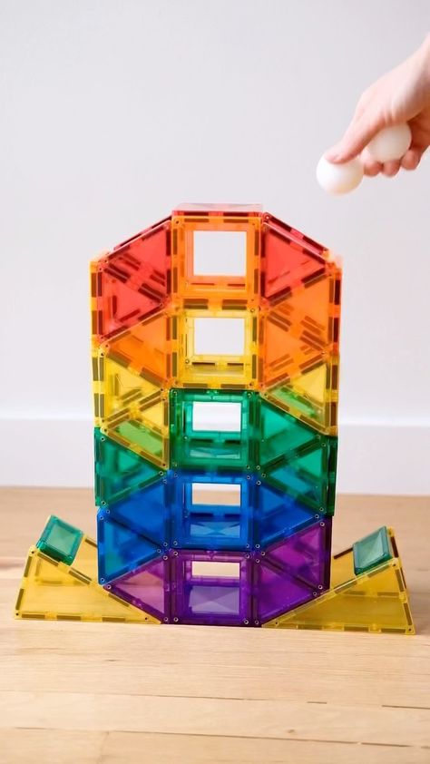 Magnatile Marble Run, Magnatiles Ball Run, Magnet Tiles Building Ideas Easy, Magnetic Blocks Ideas, Magnatile Builds, Blocks Center, Picasso Tiles, Connetix Tiles, Magnet Tiles