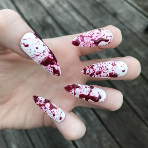 Scary Nails, Nails Oval, Cute Halloween Nails, Halloween Nail Designs, Halloween Nail Art, Simple Nail Designs, Stiletto Nails, Trendy Nails, Halloween Nails