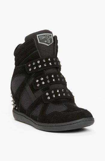 #SneakerWedges #SKECHERS Rocker Clothes, Bae Style, For Tiktok Videos, Fashion Core, Coogi Jeans, Wattpad Outfits, Rocker Outfit, Scene Accessories, Zero 2