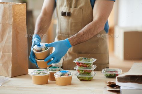 Dark Kitchens, Food Delivery Service, Side Hustle Ideas, Hustle Ideas, Food Delivery, Delivery Service, Side Hustle, Microsoft, Gloves