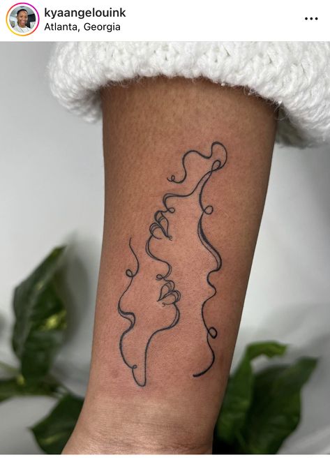 Tattoo Arm Female, Sgrho Tattoos, Woman With Locs Tattoo, Afro Girl Tattoo, Melanin Tattoo, Afrocentric Tattoos, Afrocentric Tattoos For Women, Afro Tattoo Ideas, Black Goddess Tattoo