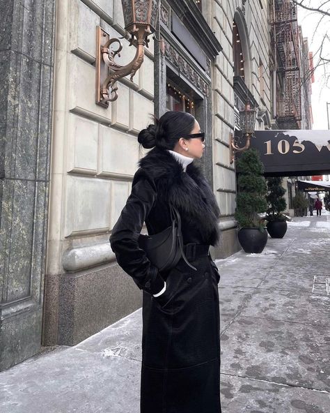 Val (@fitswithval) • Instagram photos and videos Long Black Coat Outfit, Polene Bag, Black Coat Outfit, Slick Back Bun, Long Fur Coat, Long Black Coat, Spring Is Coming, Winter Fits, Coat Outfits