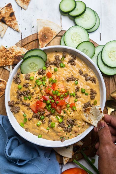 Vegan Rotel Dip Meatless Rotel Dip, Vegetarian Rotel Dip, Vegan Pizza Dip, Vegan Rotel Dip, Vegan Cheese Sauce Recipe, Vegan Dip Recipes, Vegan Pizza Dough, Rotel Dip, Vegan Nachos Cheese