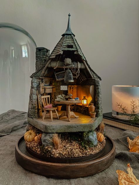 Hagrid’s Hut Miniature Handmade, Harry Potter, Glassdome Gift Norbert Diy Holiday Gift Wrapping, Diy Harry Potter Crafts, Glass Cloches, Hagrids Hut, Halloween Diorama, Harry Potter Miniatures, Harry Potter Dolls, Bookshelf Art, Yours Sincerely