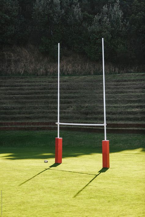 Vintage Rugby Aesthetic, Rugby Photography, Rugby Pitch, School Artwork, Historical Photography, Rugby Balls, Party Backdrops, Rugby Ball, Sports App