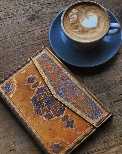 Paperblanks Everything Is Blue, Art Tools Drawing, Journal Aesthetic, Season Of The Witch, Fall Feels, My Cup Of Tea, Academia Aesthetic, Coffee And Books, Aesthetic Images