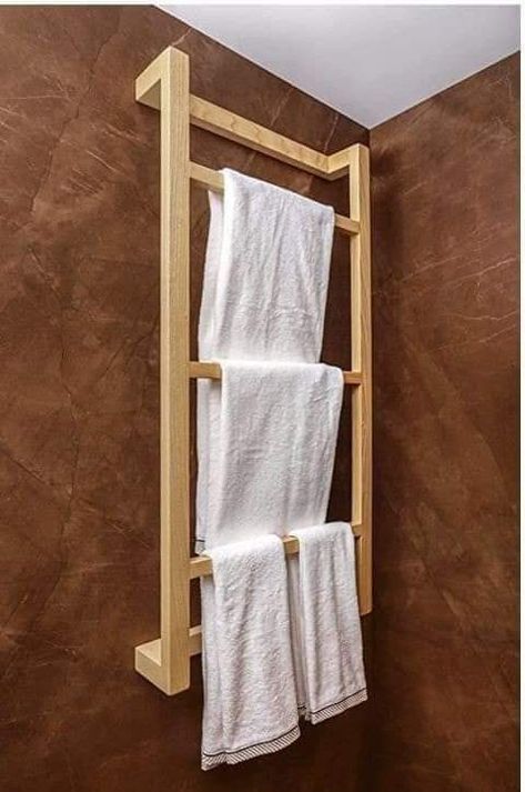 Towel Hanger Ideas Bathroom, Toallero Ideas, Wooden Bathroom, Rustic Bathrooms, Bathroom Design Decor, Small Bathroom Storage, Diy Home Furniture, Diy Wood Projects Furniture, Woodworking Projects Diy