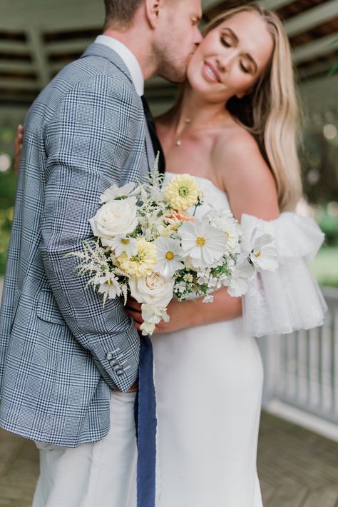 Cosmos Bridal Bouquet, Cosmo Bouquet, Zinnias Flowers, Bronte Bride, Pantone Colours, Yellow Wedding Inspiration, White Cosmo, Colorful Wedding Bouquet, Blue Wedding Flowers