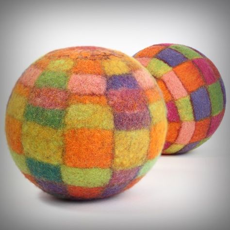 2021 Virtual Felting Camp All Infos - Cornit Felt Art Abstract Needle Felting, Crazy Quilt Tutorials, Felt Wool Ball, Jewelry Questions, Felt House, Early Adopters, Felting Wool, Felt Balls, Felt Jewelry