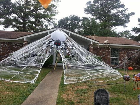 Sandy Malina Williamson Spider web 2015 Haunted Tunnel Ideas Diy, Spider Web Tunnel Diy, Front Porch Spider Web Decor, Spider Outdoor Halloween Decor, Spiderweb Tunnel, Spider Theme Halloween Decorations, Halloween Tunnel, Halloween Tunnel Ideas, Halloween Tunnel Diy