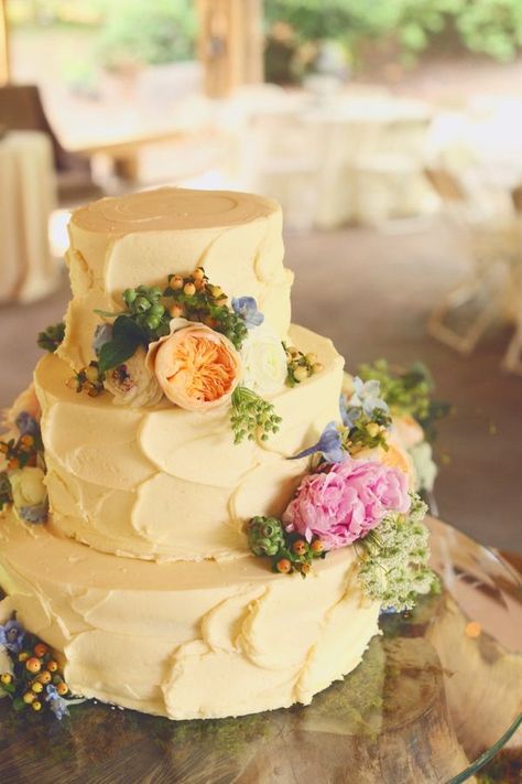 Pale yellow buttercream wedding cake | J.Woodbery Photography Pale Yellow Weddings, Yellow Wedding Cake, Yellow Wedding Theme, Floral Wedding Cakes, Buttercream Wedding Cake, Yellow Cake, Wedding Cake Inspiration, Yellow Wedding, Floral Cake