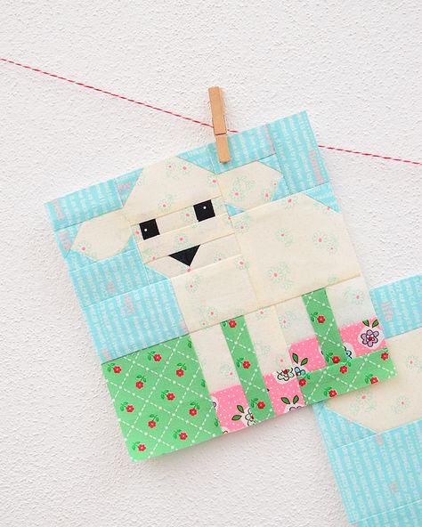 Lamb Quilt, Christmas Present Quilt, Easter Quilt, Farm Animal Quilt, Spring Quilts, Butterfly Quilt, Animal Quilts, Quilting Rulers, Quilt Block Pattern