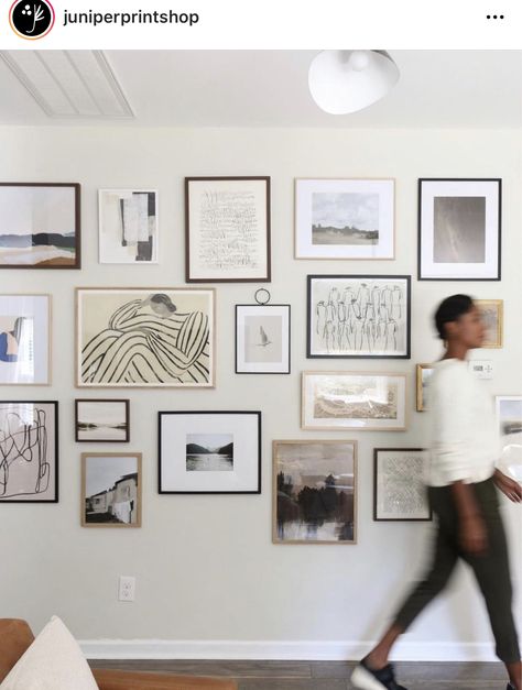 Small Gallery Wall, Large Gallery Wall, Gallery Wall Layout, Modern Gallery Wall, Gallery Wall Inspiration, Gallery Wall Living Room, Gallery Wall Frames, Inspiration Wall, Vintage Modern