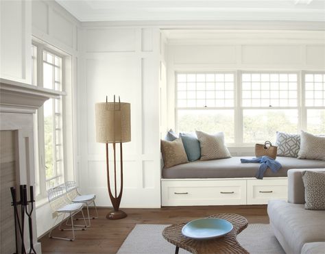 This is the best white paint color to soften any space and is perfect as a creamy warm white. Click here to see the full list of the best white paint colors along with other painting tips to save you time and effort. #paintcolors #marthastewart #paintideas #paintcolorideas #bestpaintcolors #homeinspiration Popular Grey Paint Colors, House Interior Paint, Best Blue Paint Colors, Best Gray Paint Color, Best Gray Paint, Pale Oak, Color Combinations Paint, Small Family Room, Best White Paint