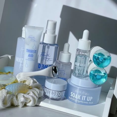 Blue Aesthetic Self Care, Blue Stuff Aesthetic, Blue Aesthetic Things, Blue Things Aesthetic, Blue Skin Care, Blue Skincare, Fourth Ray, Fourth Ray Beauty, Alat Makeup