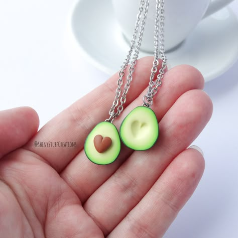 Avocado Heart Friendship Necklace Set for Two, Funny Silly Bff Best Friends Besties Gift Ideas, Cute Lover Valentine's Gift, Miniature Food - Etsy Besties Gift Ideas, Cheap Valentines Gifts, Avocado Jewelry, Bff Jewelry, Pretty Jewelry Necklaces, Friendship Necklace, Bff Necklaces, Friend Jewelry, Friendship Jewelry