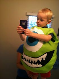 How To Make Mike Wazowski Costume, Diy Mike Wazowski Costume, Mike Wazowski Halloween Costume, Mike Wazowski Costume, Sulley Costume, Monsters Inc Halloween Costumes, Angry Birds Costumes, Monsters Inc Halloween, Bird Costume