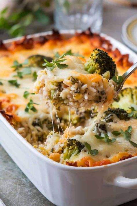 Cheesy Broccoli Chicken & Rice Bake Short Grain Rice Recipes, Turkey Broccoli Rice Casserole, Broccoli Chicken Rice Casserole, Broccoli Chicken Rice, Chicken Rice Casserole Recipes, Short Grain Rice, Chicken Rice Bake, Meatloaf Casserole, Broccoli Cheddar Chicken