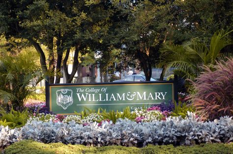 William And Mary Dorm, William And Mary College, Study Moodboard, Virginia Architecture, College Chic, Foreign Service, College Vision Board, Vision 2024, Dc Trip