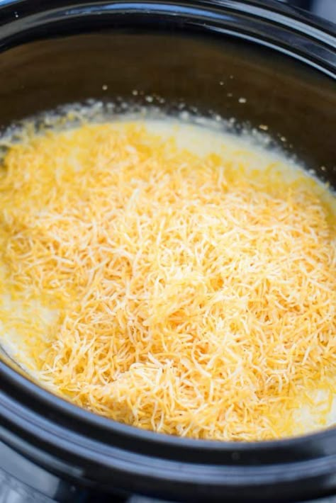 Overnight Slow Cooker Cheese Grits - An Alli Event Paula Dean Cheese Grits, Cheese Grits With Velveeta, Grits In Crockpot, Taco Soup Slow Cooker, Cheese Grits Casserole, Cheese Grits Recipe, Breakfast Crockpot, Slow Cooker Pork Loin, How To Cook Grits