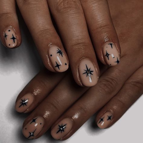 Witchy Natural Nails, Short Nails Celestial, Short Nail Designs Celestial, Celestial Pedicure, Hozier Nail Art, Gel Nails Ideas Black And White, Alternative Bridal Nails, Neutral Spooky Nails, Black Minimal Nails