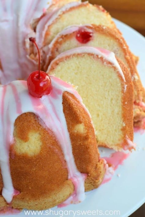 Big slices of Cherry 7up Pound cake recipe 7 Up Pound Cake, 7up Cake, Best Pound Cake Recipe, Cream Cheese Bundt Cake, 7up Pound Cake, Cake Mix Recipe, Grandbaby Cakes, Maple Frosting, Sweet Glaze