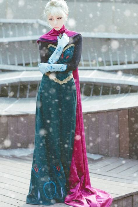 Coronation Gown, Frozen Cosplay, Cosplay Disney, Elsa Cosplay, Frozen Queen, Epic Cosplay, Frozen Princess, Disney Cosplay, Amazing Cosplay