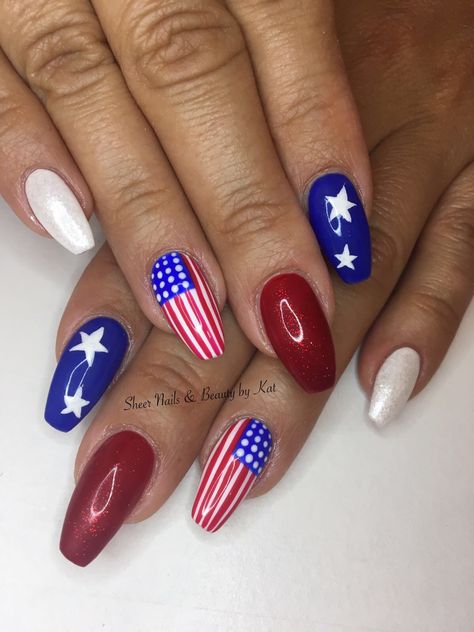 My American nails #americannails Usa Flag Nail Art, American Nails Designs, Flag Nails American 4th Of July, Usa Flag Nails, American Flag Nail Art, American Flag Nails Designs, American Nail Designs, Simple Patriotic Nails, New York Nails Designs