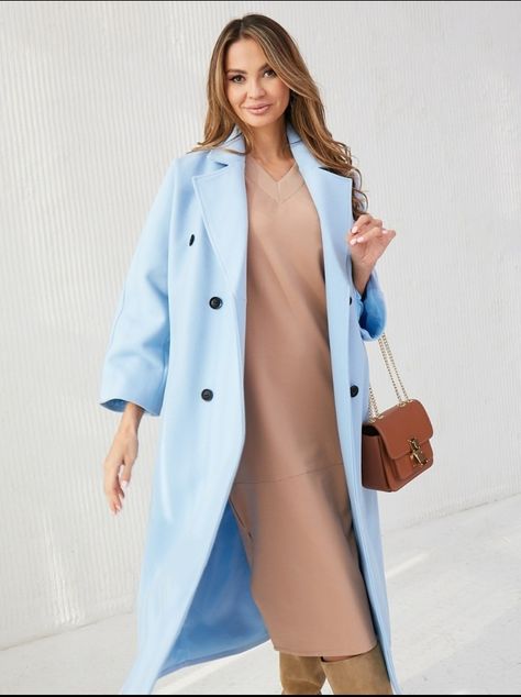 Baby Blue Jacket Outfit, Baby Blue Coat Outfit, Powder Blue Outfit, Blue Coat Outfit, Baby Blue Outfit, Light Blue Coat, Closet Basics, Fall Winter Trends, Look Formal