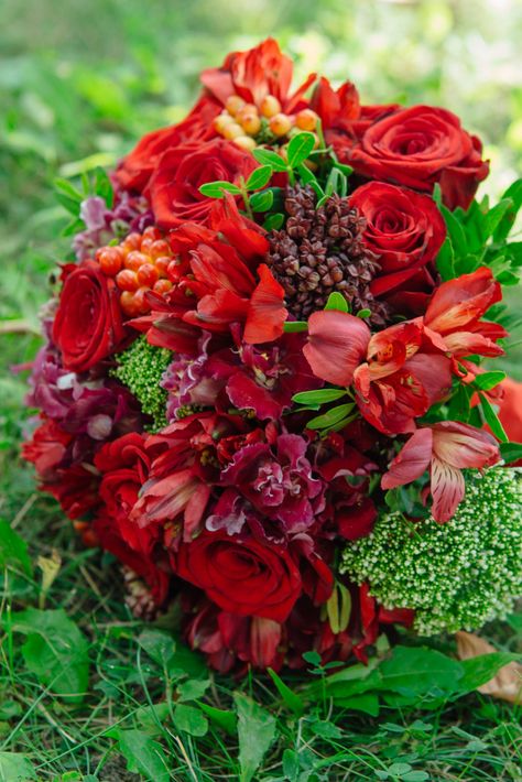 Bold Scarlet Bridal Bouquet Dreams Red Wedding Bouquet, Red Bridal Bouquet, Red Bouquet Wedding, Exotic Orchids, Bouquet Of Roses, Bouquet Inspiration, Deep Burgundy, Bold And Beautiful, Red Wedding