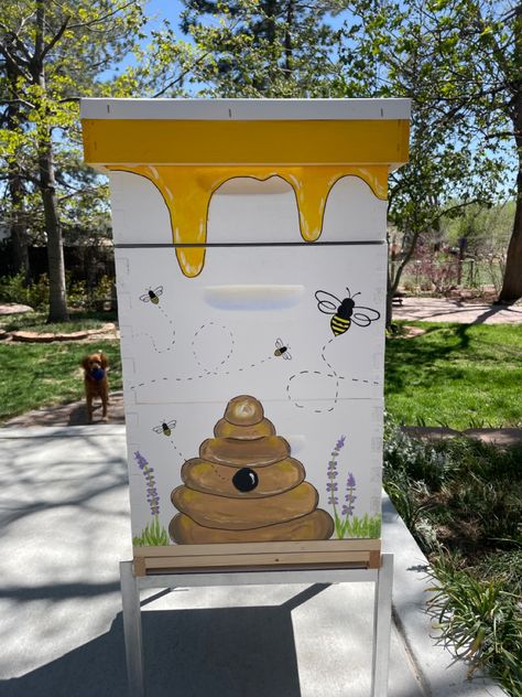 Bee Box Design, Painted Bee Hives Boxes, Bee Hive Ideas, Painted Beehives Ideas, Painted Bee Hives Ideas, Painted Bee Boxes, Bee Hive Stands Ideas, Bee Box Painting Ideas, Bee Hive Decorations