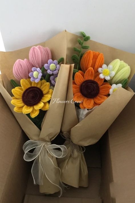 Mixed flower bouquets with sunflower, tulip, and daisy for girls and boys Mothers Day Pipe Cleaner Flowers, Good Flower Combinations, Craft Flower Bouquet, Sunflower Pipe Cleaner Bouquet, Pipecleaner Flower Bouquet, Pipe Cleaner Flowers Bouquet, Pipe Cleaner Flower Bouquet, Sunflower Bouquet, Clean Flowers