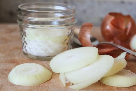 Cough Syrup For Kids, Honey For Cough, Cough Mixture, Cough Remedies For Kids, Cough Syrup Recipe, Natural Cough Syrup, Homemade Cough Syrup, Best Cough Remedy, Sliced Onion