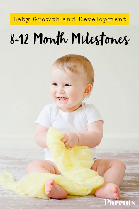 What should a baby be doing between 8 months and 12 months? With these guidelines, parents can help their little ones reach important developmental milestones. #babydevelopment #milestones #parenting #babies 8 Month Old Milestones, 8 Month Milestones Baby, 10 Month Milestones, 8 Month Milestones, Milestones For Babies, Developmental Milestones Chart, Baby Timeline, Month Milestones, 12 Month Milestones