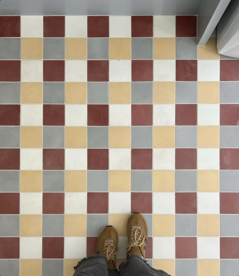 Linoleum Checkered Floor, Yellow Checkered Floor, Checked Floor Tiles, Plaid Tile Pattern, Funky Tile Bathroom, 60s Flooring, 1970s Flooring, Yellow Flooring, Katie Leclercq