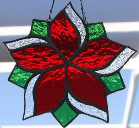 Stained glass poinsettia/red, white, green Stained Glass Mosaic Patterns, Christmas Stained Glass, Glass Painting Patterns, Stained Glass Patterns Free, Glass Christmas Decorations, Stained Glass Birds, Making Stained Glass, Stained Glass Decor, Stained Glass Ornaments