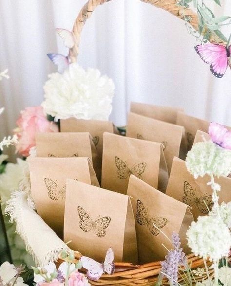 Butterfly Baby Shower Ideas, Butterfly Themed Party, Butterfly 1st Birthday, Butterfly Themed Birthday Party, Butterfly Theme Party, Butterfly Garden Party, Butterfly Baby Shower Theme, Themed Party Ideas, Fairy Garden Birthday Party