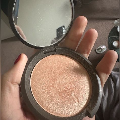 Original Becca Cosmetics Champagne Pop Highlighter Champagne Pop Highlighter, Champagne Pop, Becca Cosmetics, Highlighter, Champagne, The Originals, Fashion Trends, Closet, Fashion Tips