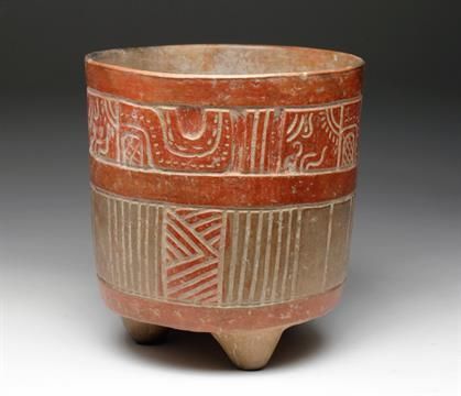 Pre-Columbina Mayan Tripod Cylinder Pre-Columbian, Mexico, Maya, ca. 550-950 CE. Breathtaking May Mayan Ceramics, Mayan Pottery, Inca Art, Maya Civilization, Ethnographic Art, Maya Art, Mayan Culture, Mayan Art, Sculpture Art Clay