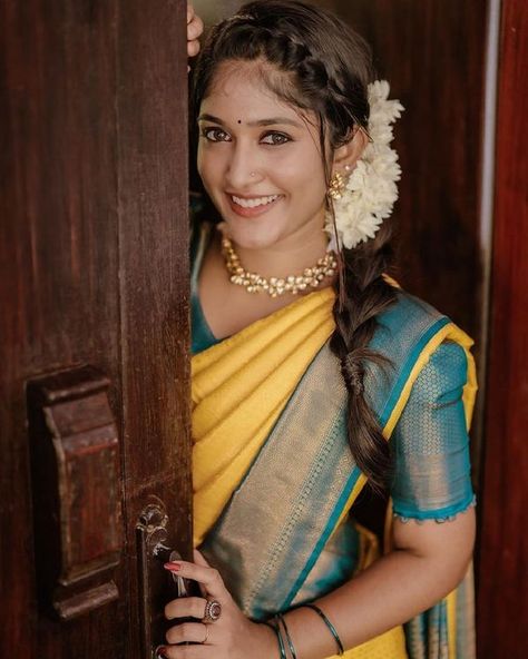 Kalyani Anil Simple Saree Photoshoot Poses At Home, Kalyani Anil, Saree Poses, Simple Sarees, Saree Photoshoot, Choker Necklace Set, Celebrity Beauty, Photoshoot Poses, Girly Photography