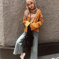 Ootd Jaket Jeans, Hijab Outfit Jeans, Ootd Jaket, Casual Outfits Hijab, Mustard Outfits, Street Style Summer Outfits, Hijab Jeans, Korean Fashion Black, Korean Fashion Winter